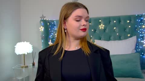 Crystal online show from 12/15/24, 12:28