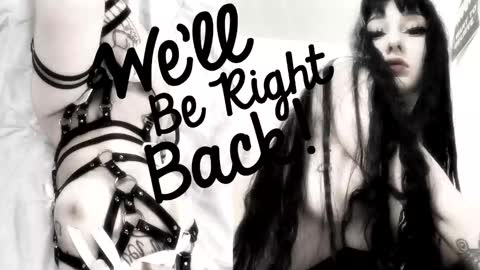 Sasha    Make me moan with patterns   good music here  online show from 11/23/25, 09:36