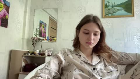 Snapshot of crystalstipp chatting on 06/06/26, 03:33 crystalstipp online show from 06/06/26, 03:33