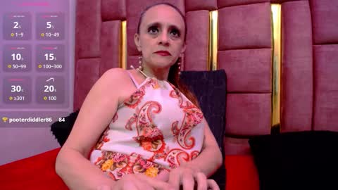 Snapshot of crystaltemptress chatting on 10/18/25, 09:26 ASHLEY online show from 10/18/25, 09:26