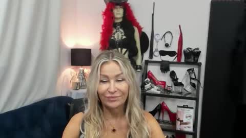 CrystalHotty online show from 09/22/25, 05:31