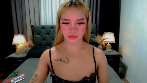 bea takashi  online show from 05/13/26, 08:55