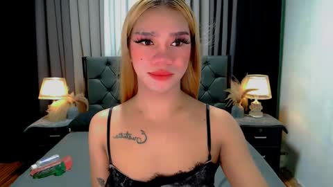 bea takashi  online show from 05/18/26, 09:15