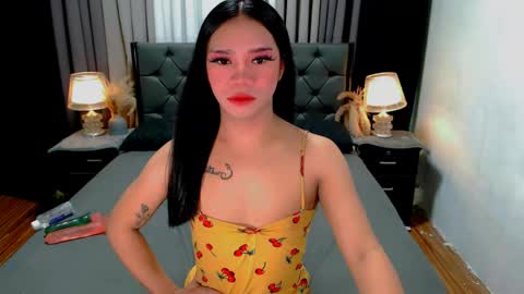 bea takashi  online show from 06/08/26, 09:42