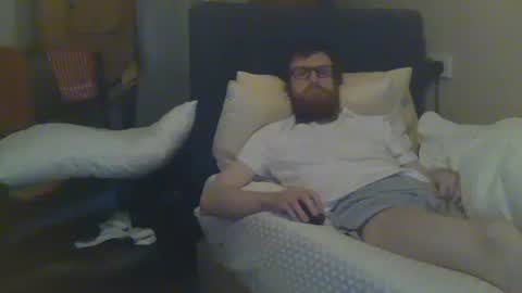 Snapshot of cs014g8493 chatting on 12/28/24, 02:22 chris online show from 12/28/24, 02:22