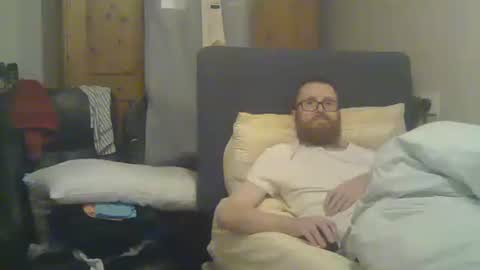 Snapshot of cs014g8493 chatting on 09/27/25, 01:10 chris online show from 09/27/25, 01:10