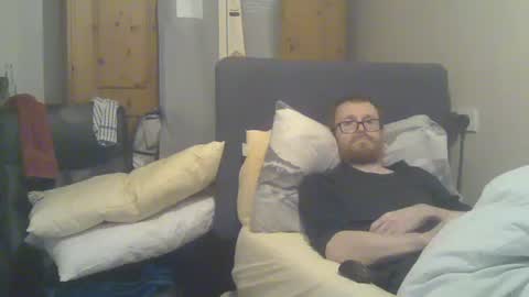 Snapshot of cs014g8493 chatting on 11/08/25, 02:23 chris online show from 11/08/25, 02:23