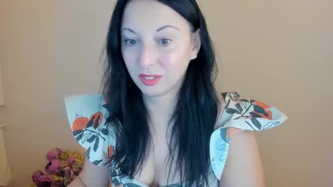 HELEN online show from 11/10/25, 12:04