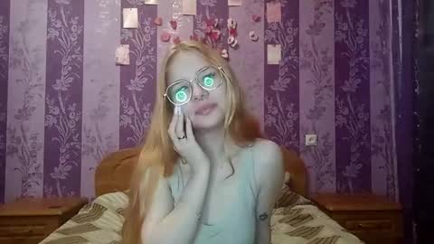 Sia online show from 11/26/25, 07:20