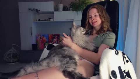 Alexia online show from 12/19/24, 02:46