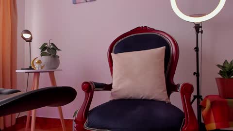 Leonela online show from 12/02/24, 05:59