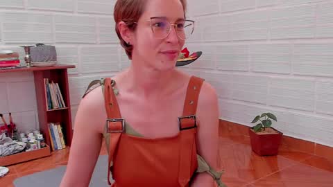 Leonela online show from 01/18/25, 06:43