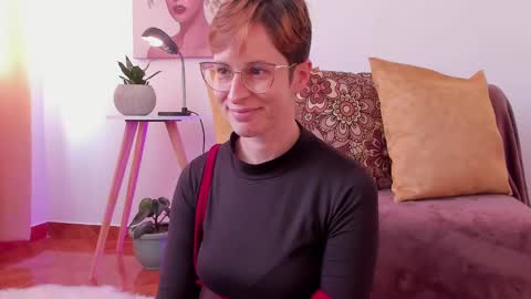 Leonela online show from 02/21/25, 06:48