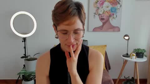 Leonela online show from 02/28/25, 06:20