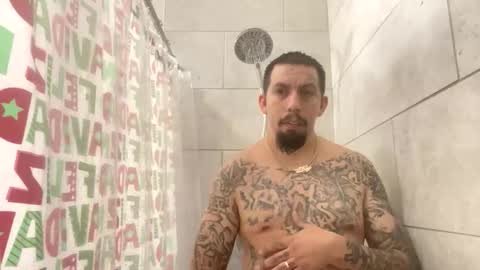 Snapshot of cuete2100 chatting on 12/04/25, 10:18 cuete2100 online show from 12/04/25, 10:18