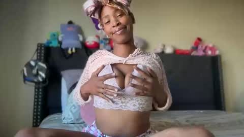 cum2charmxx online show from 05/27/26, 01:24