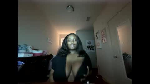 Snapshot of cum4maxsgirl chatting on 02/09/26, 10:14 cutiecamgirl 3 online show from 02/09/26, 10:14