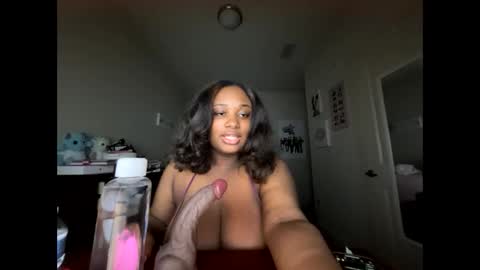 Snapshot of cum4maxsgirl chatting on 02/25/26, 06:34 cutiecamgirl 3 online show from 02/25/26, 06:34
