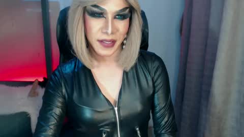 Snapshot of cum_4youbaby chatting on 02/25/25, 07:03 CUMMELA SLUTI online show from 02/25/25, 07:03