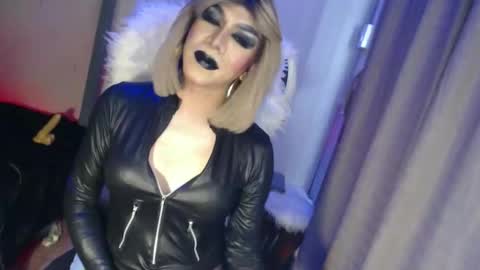 Snapshot of cum_4youbaby chatting on 11/28/25, 07:00 CUMMELA SLUTI online show from 11/28/25, 07:00