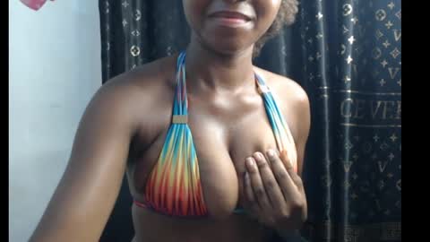 Snapshot of cum_863648 chatting on 05/18/26, 04:07 Lisa online show from 05/18/26, 04:07