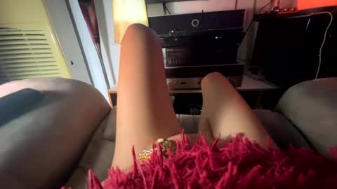 im KIM new girl to spoil online show from 12/19/24, 10:21
