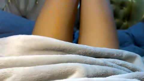im KIM new girl to spoil online show from 10/30/25, 06:37