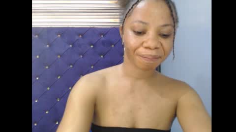 Snapshot of cum_chocochata chatting on 10/11/25, 08:02 Nancy online show from 10/11/25, 08:02