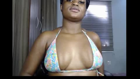 Snapshot of cum_ebony_petitxx chatting on 10/12/25, 07:07 cath online show from 10/12/25, 07:07