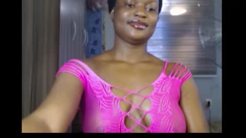 Snapshot of cum_ebony_petitxx chatting on 11/11/25, 07:41 cath online show from 11/11/25, 07:41