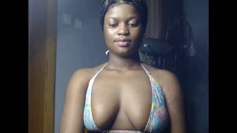 Snapshot of cum_ebony_petitxx chatting on 12/05/25, 03:37 cath online show from 12/05/25, 03:37