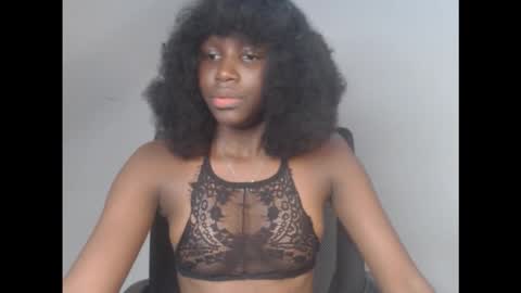 sophie online show from 10/26/25, 06:52
