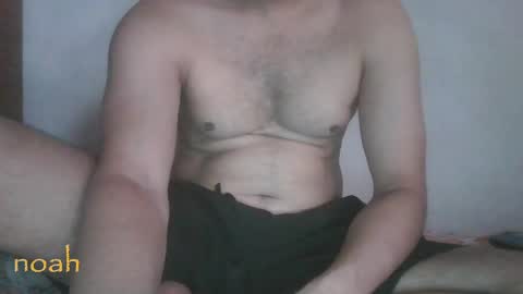 Snapshot of cum_l chatting on 04/13/26, 07:36 Noha online show from 04/13/26, 07:36