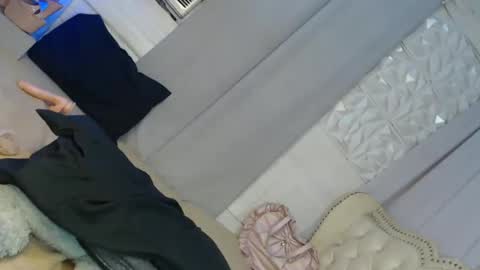 Christine online show from 02/19/25, 05:05