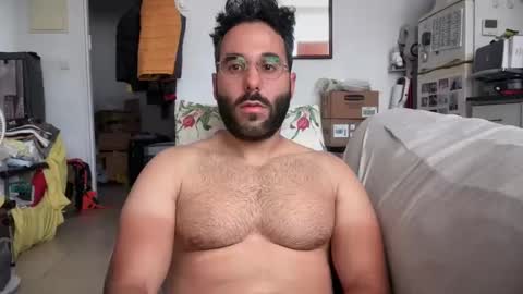 Cuman online show from 05/11/26, 06:08