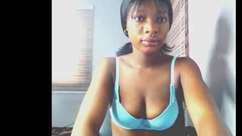 cumebony_petit online show from 02/07/26, 06:50