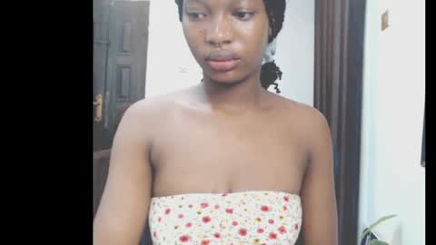 cumebony_petit online show from 05/22/26, 07:48