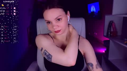 Eva online show from 02/18/25, 04:05