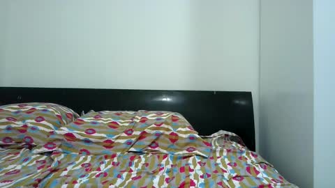 Snapshot of cummforuu chatting on 02/16/25, 12:43 Cumms Cam online show from 02/16/25, 12:43