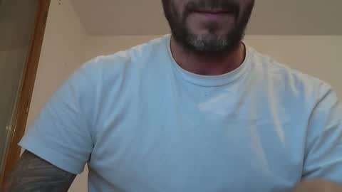 Snapshot of cummincock04 chatting on 10/08/25, 02:04 cummincock04 online show from 10/08/25, 02:04