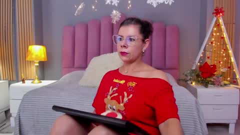 Cumming Loving online show from 12/18/24, 06:46