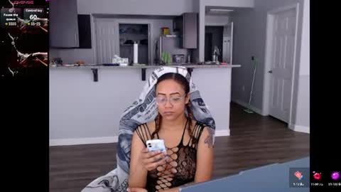 Nia Reese online show from 06/12/26, 07:57