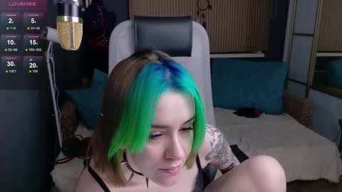 CUMpotikEve online show from 10/27/25, 02:26