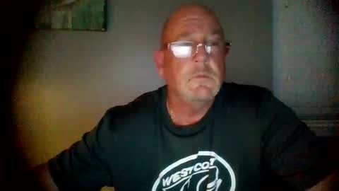 Snapshot of cumsalot55797187 chatting on 11/30/25, 02:48 cumsalot55797187 online show from 11/30/25, 02:48