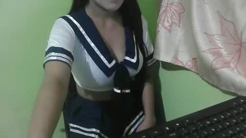 Snapshot of cumwhore4uxox chatting on 11/24/25, 11:10 cumwhore4uxox online show from 11/24/25, 11:10