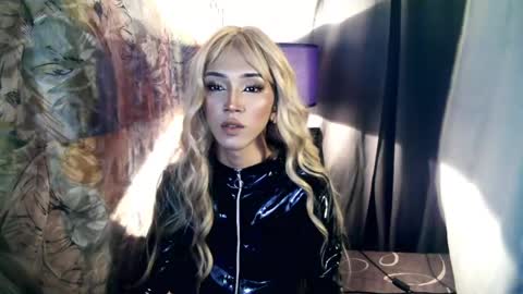 Brie online show from 03/06/25, 09:03