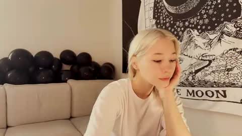 cupcakesoul online show from 07/22/26, 12:08