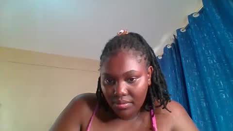 Snapshot of cupidcurvygirl26 chatting on 10/23/25, 06:13 sweetpearl online show from 10/23/25, 06:13
