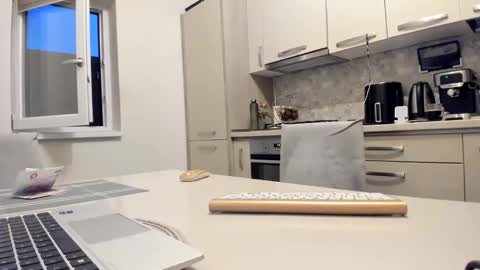 maria  alex online show from 06/10/26, 02:12