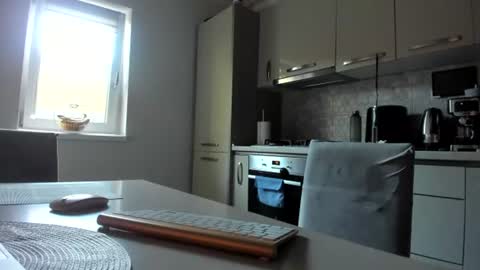 maria  alex online show from 06/15/26, 04:04